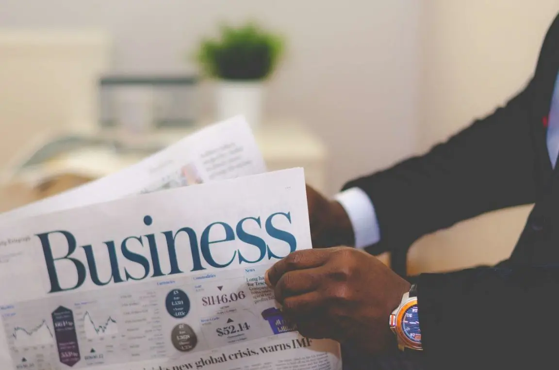 pexels nappy 936137 | 7 Questions to Ask Yourself Before Starting Your Own Business