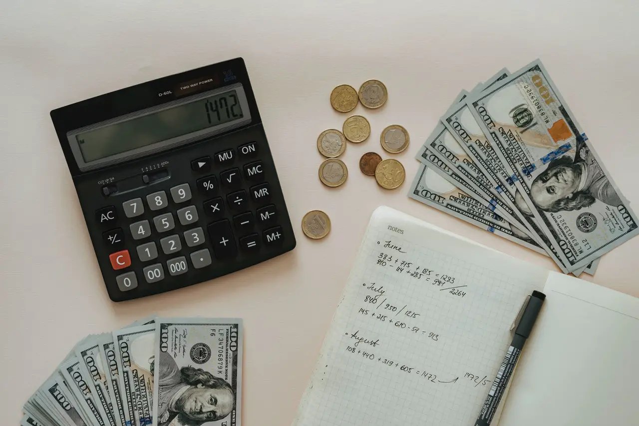 Improve Your Finances with 7 Money Management Tips